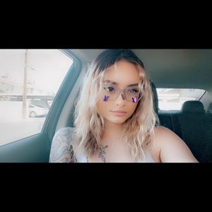 Meet your Posher, Karina